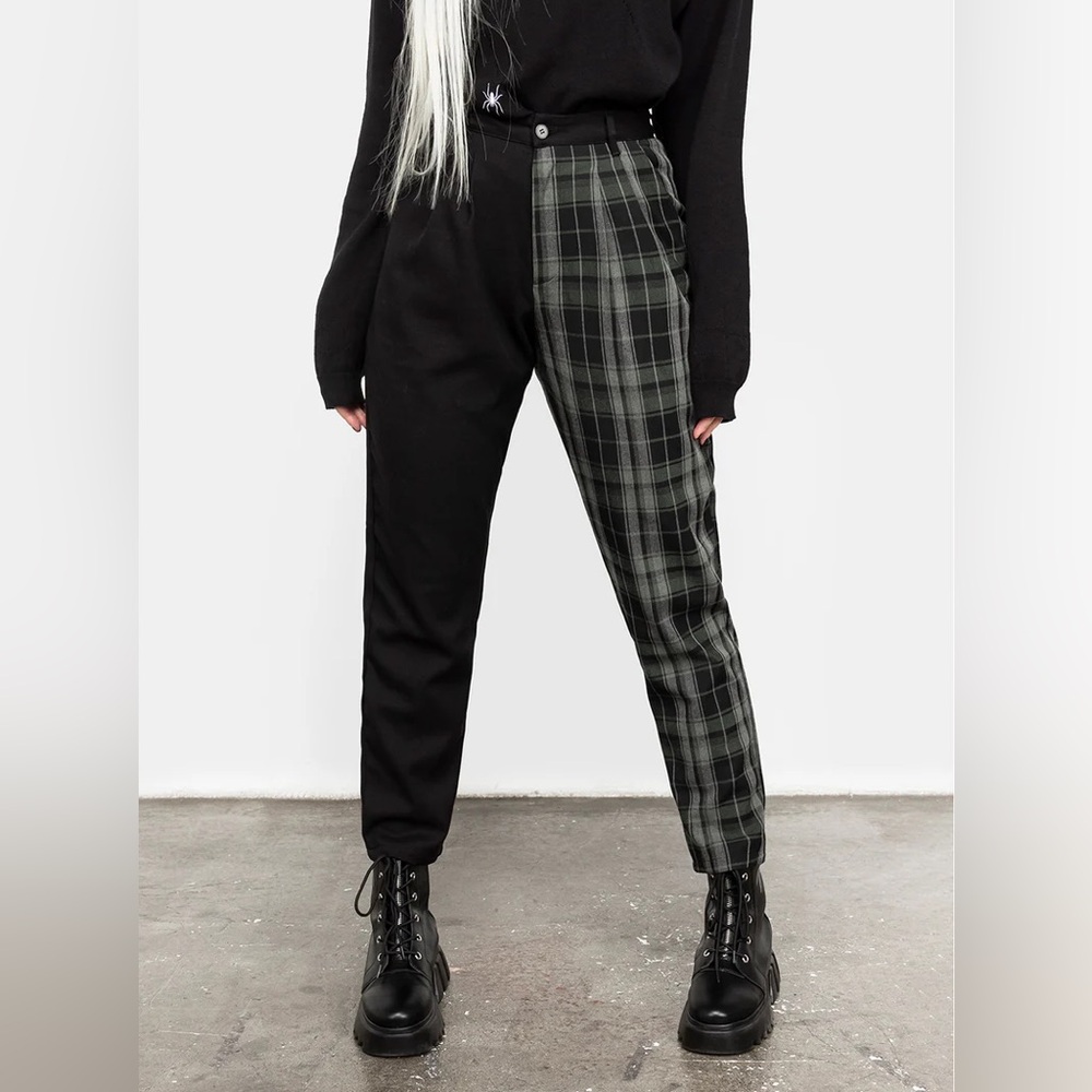 Disturbia Tapered Split Pants Size 6